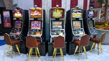 Smartphone interface showing sportsbook and casino options on lumbung koin app